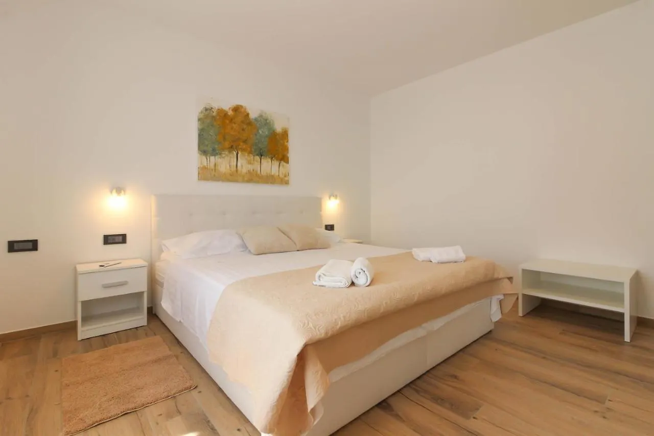 Stunning Modern Villa Monte Vernal In Pula Near The Beach And City Center 0*,