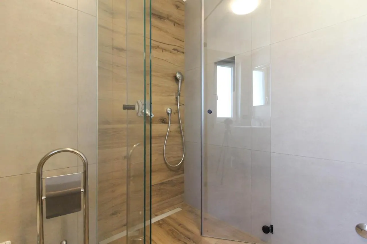 Stunning Modern Villa Monte Vernal In Pula Near The Beach And City Center