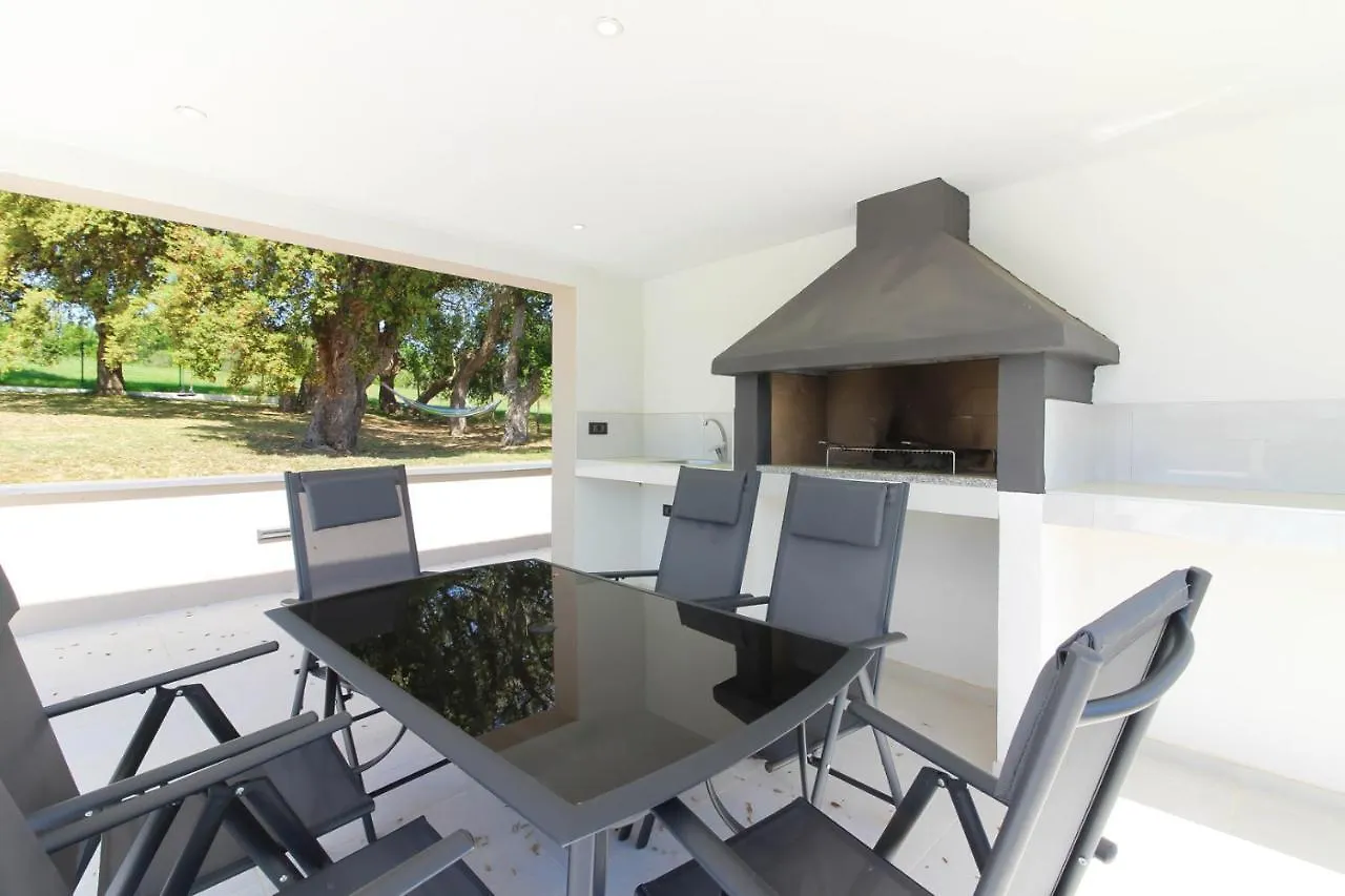 Stunning Modern Villa Monte Vernal In Pula Near The Beach And City Center 0*,  Croatia